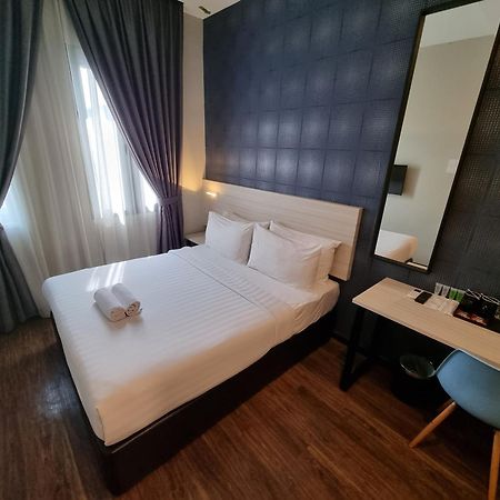 סקודאי The Square Hotel מראה חיצוני תמונה