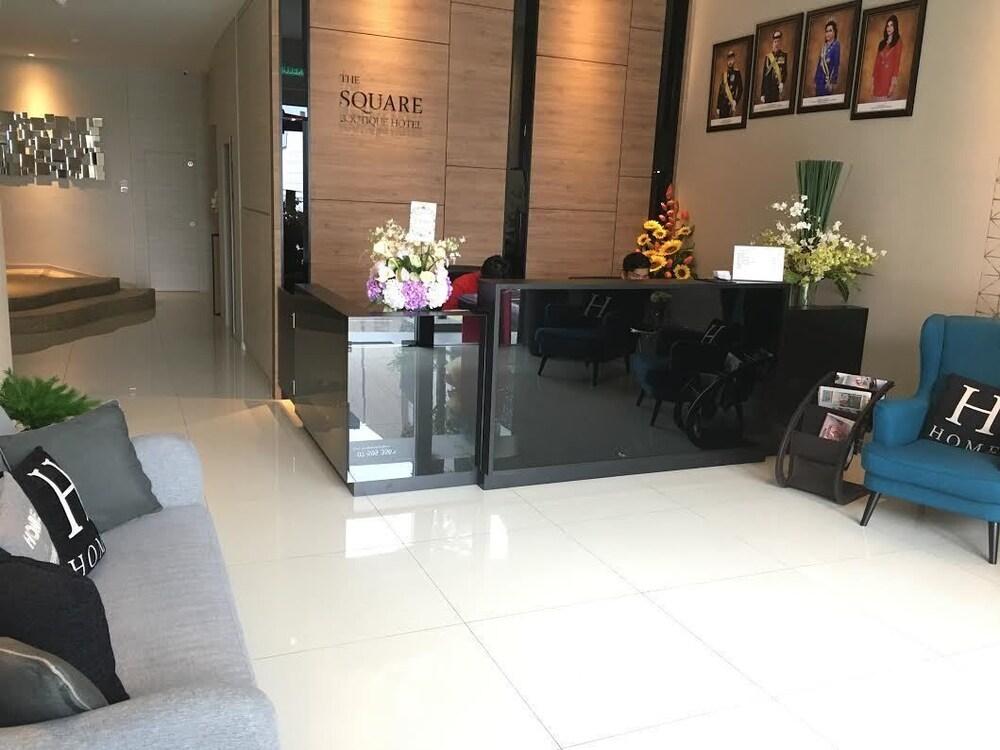 סקודאי The Square Hotel מראה חיצוני תמונה