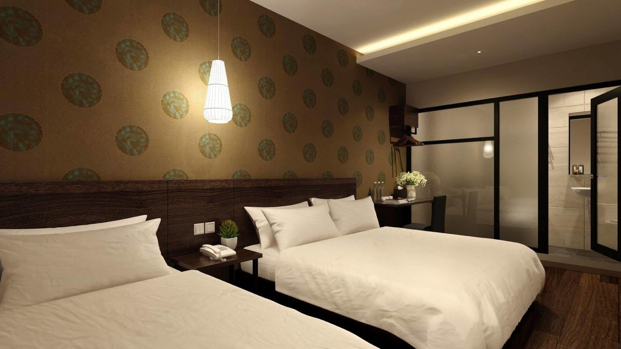 סקודאי The Square Hotel מראה חיצוני תמונה