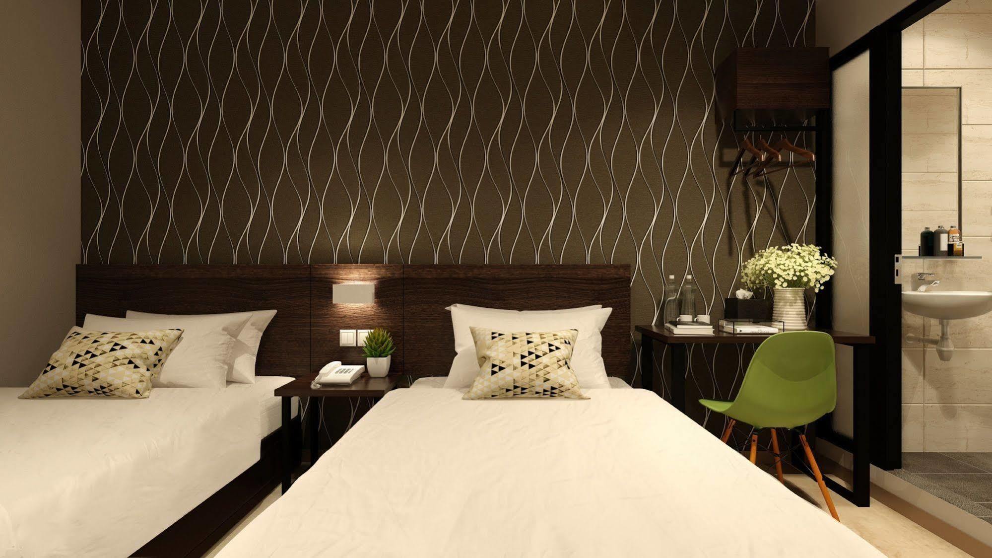 סקודאי The Square Hotel מראה חיצוני תמונה