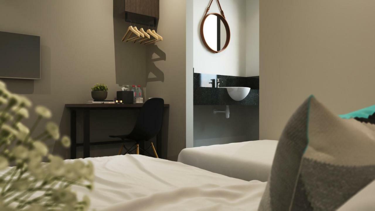 סקודאי The Square Hotel מראה חיצוני תמונה