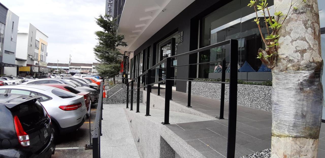 סקודאי The Square Hotel מראה חיצוני תמונה